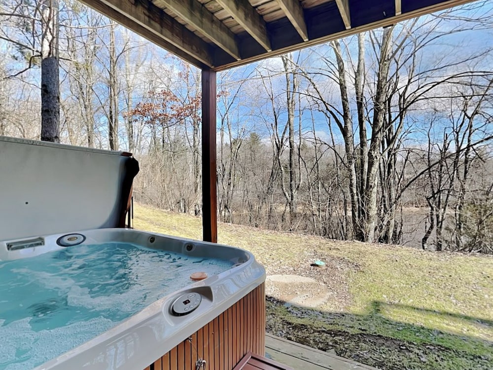 Deep Creek Village #33 in Mchenry, United States