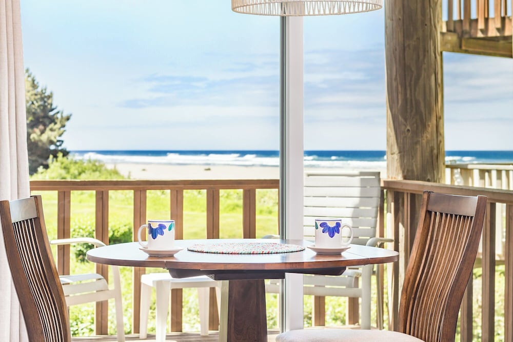 Little Creek Cove Beachfront Resort - photo 35