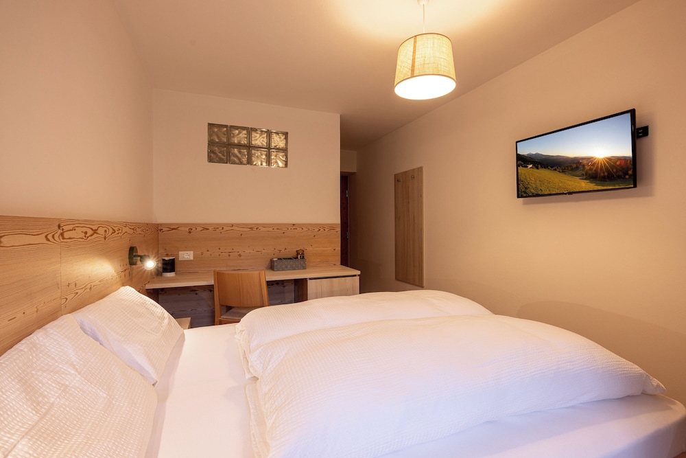 San Pietro Dolomiti Small Budget Hotel in Castelrotto, Italy