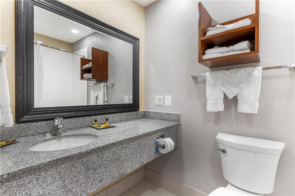 Best Western Plus Yukon - photo 36