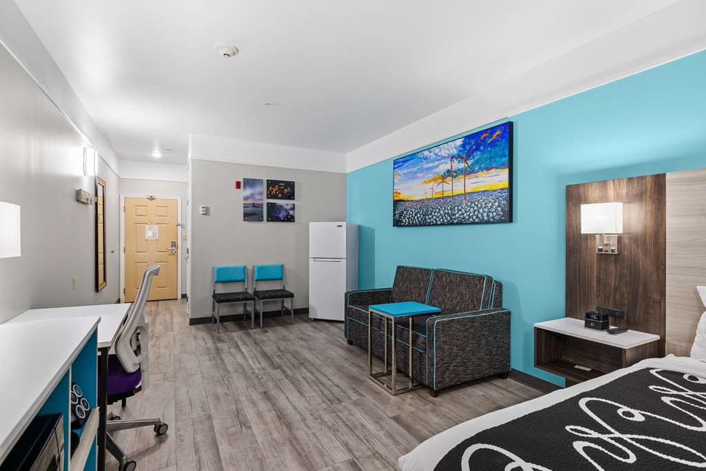 La Quinta Inn & Suites by Wyndham Raymondville - photo 83
