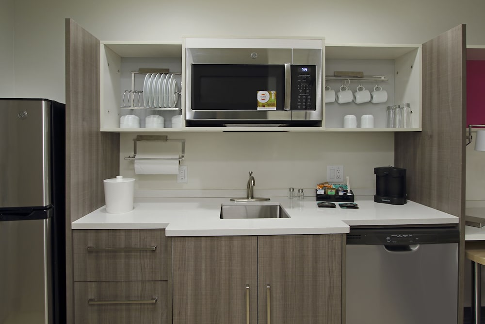 Home2 Suites by Hilton Beaumont - photo 27