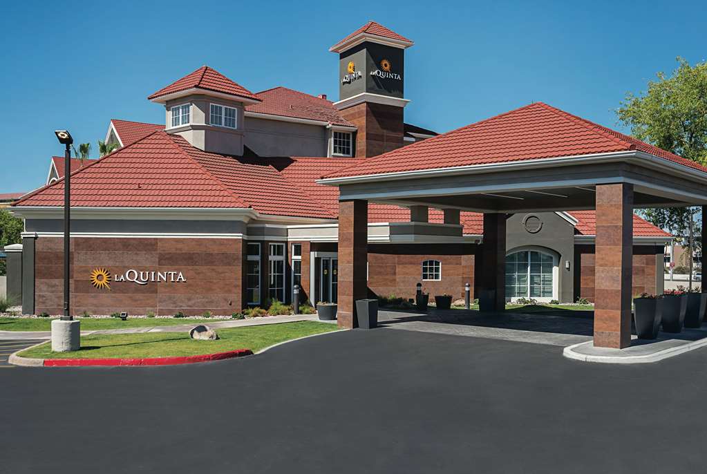 La Quinta Inn & Suites by Wyndham Phoenix Chandler - featured photo