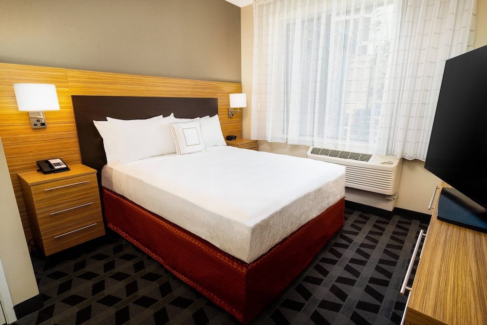 TownePlace Suites by Marriott Irvine Lake Forest - photo 14