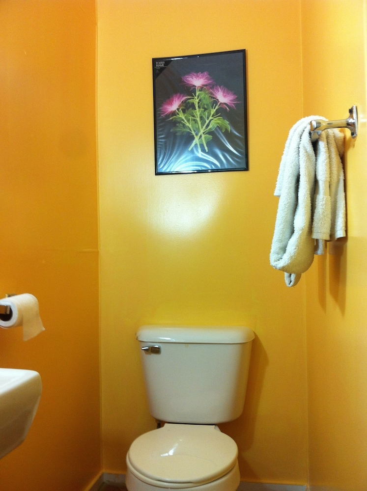 Green Crest Motel - photo 16