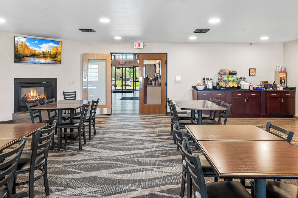Boarders Inn & Suites Shawano - photo 47