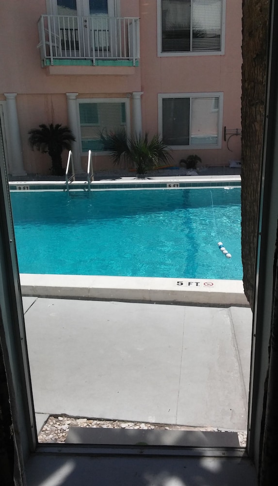 Pineapple Villas on Laguna Beach - photo 39