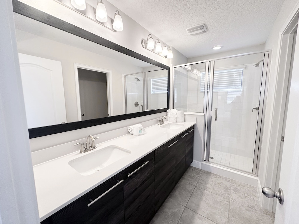 Balmoral Resort 210bp 4 Bedroom Home by RedAwning - photo 34