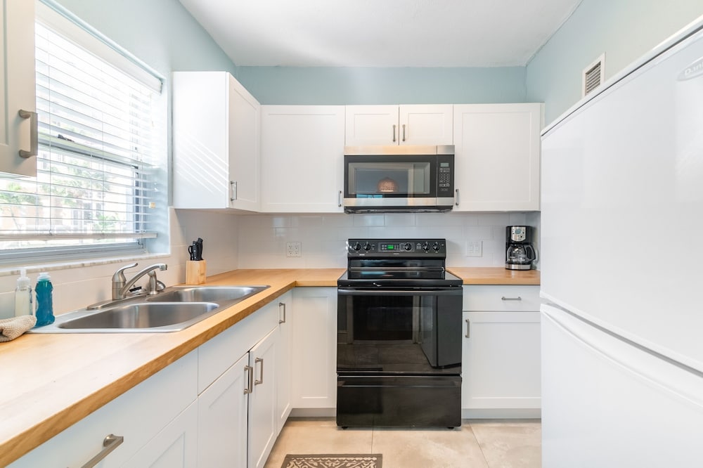 Cute One Bedroom at The Coral Resort Apts by RedAwning - photo 4