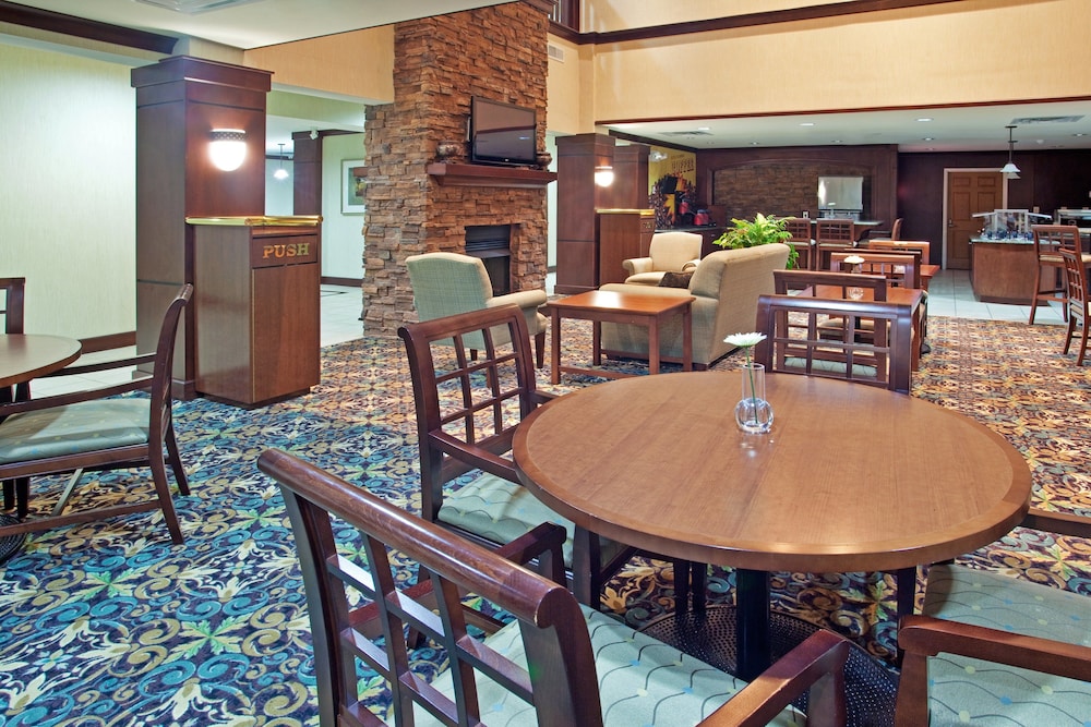 Staybridge Suites Elkhart North - photo 17