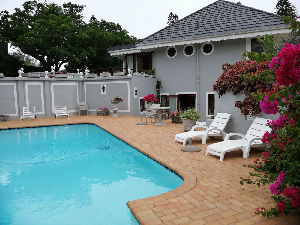 Pug and Putter in East London, South Africa