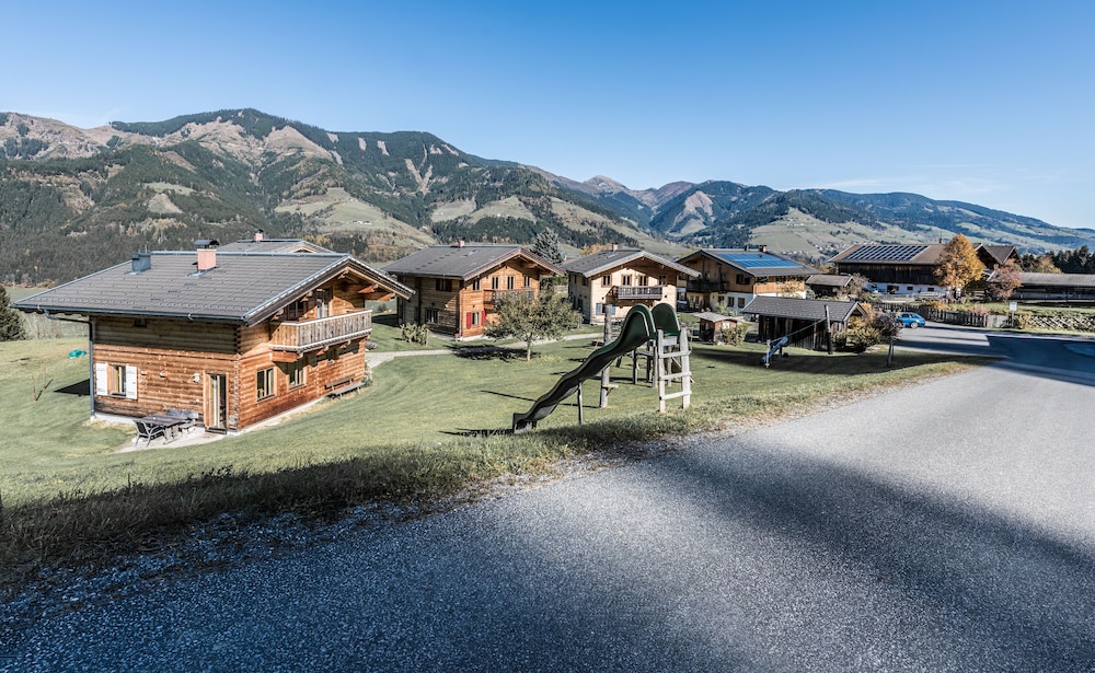 Ferienhof Oberreit — 4-Star Luxury Hotel in Bruck An Der Grossglocknerstrasse, Austria