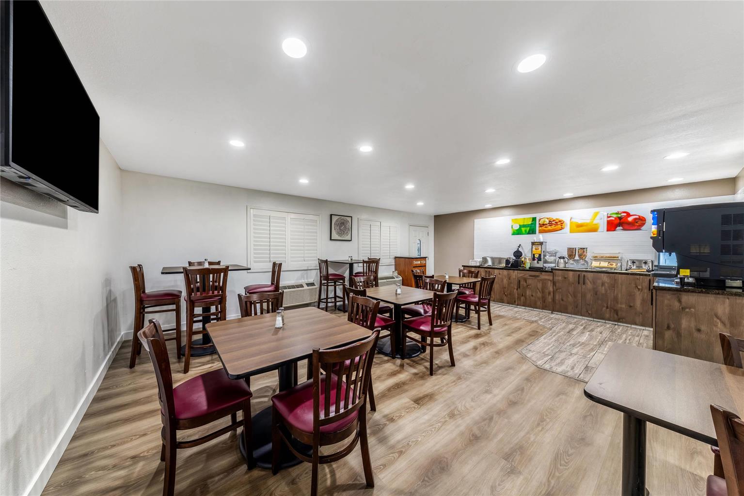 Quality Inn & Suites - photo 38