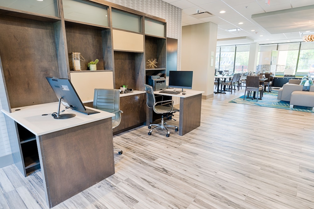 Holiday Inn Knoxville N Merchant Drive by IHG - photo 15