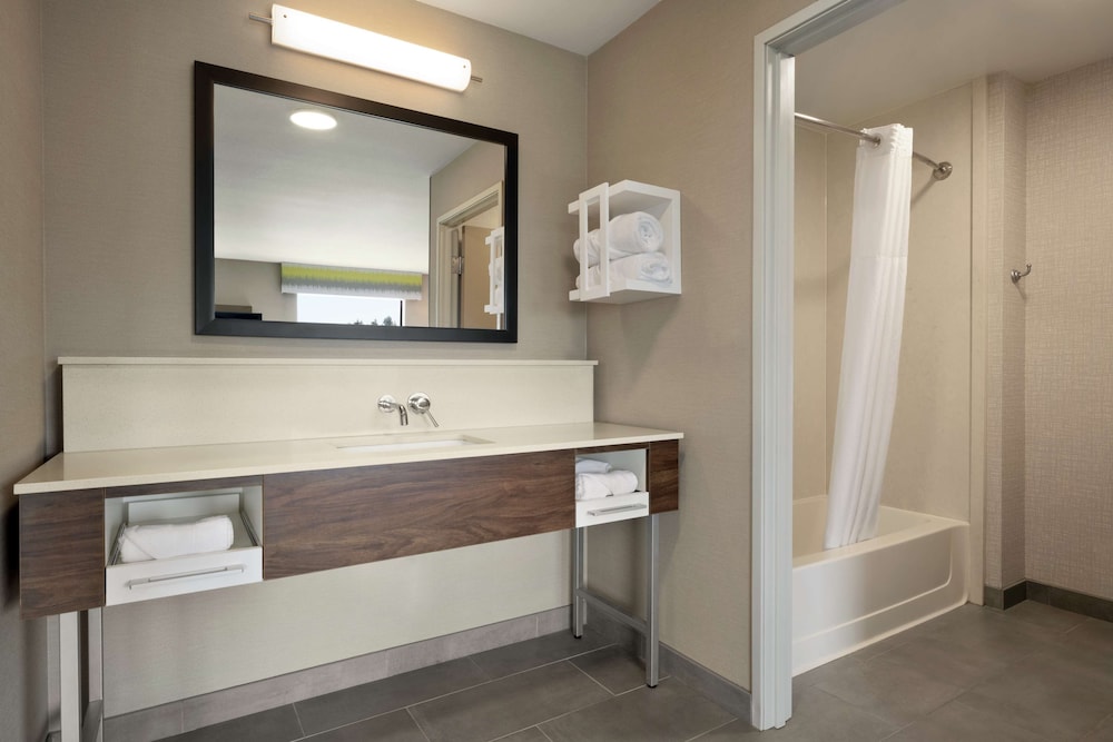 Hampton Inn & Suites Tacoma Puyallup - photo 19