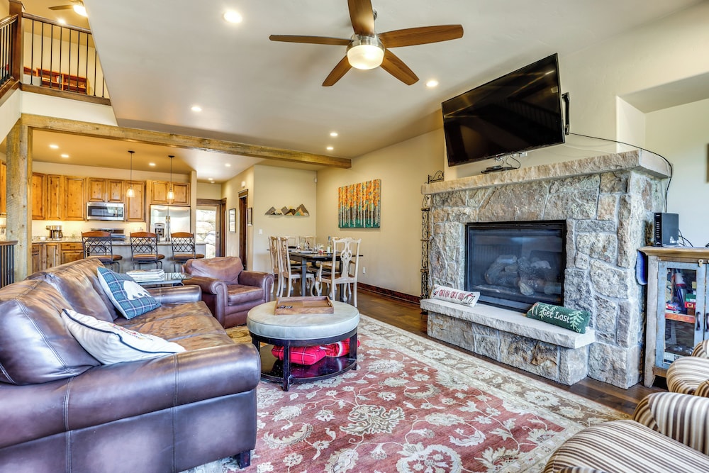 Ski Shuttle & Community Perks: Keystone Townhome — 4-Star Luxury Hotel in Keystone, United States