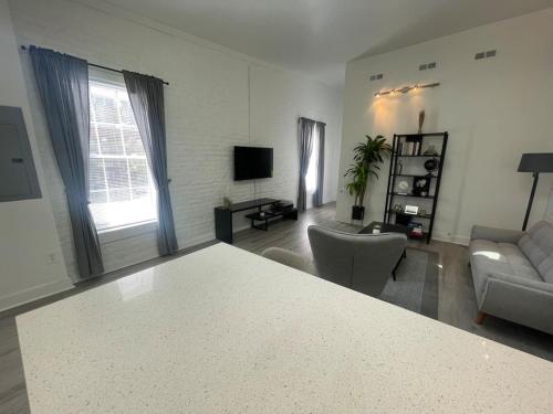 Vibe Central Chic Shockoe 1BR — 4-Star Luxury Hotel in Richmond, United States