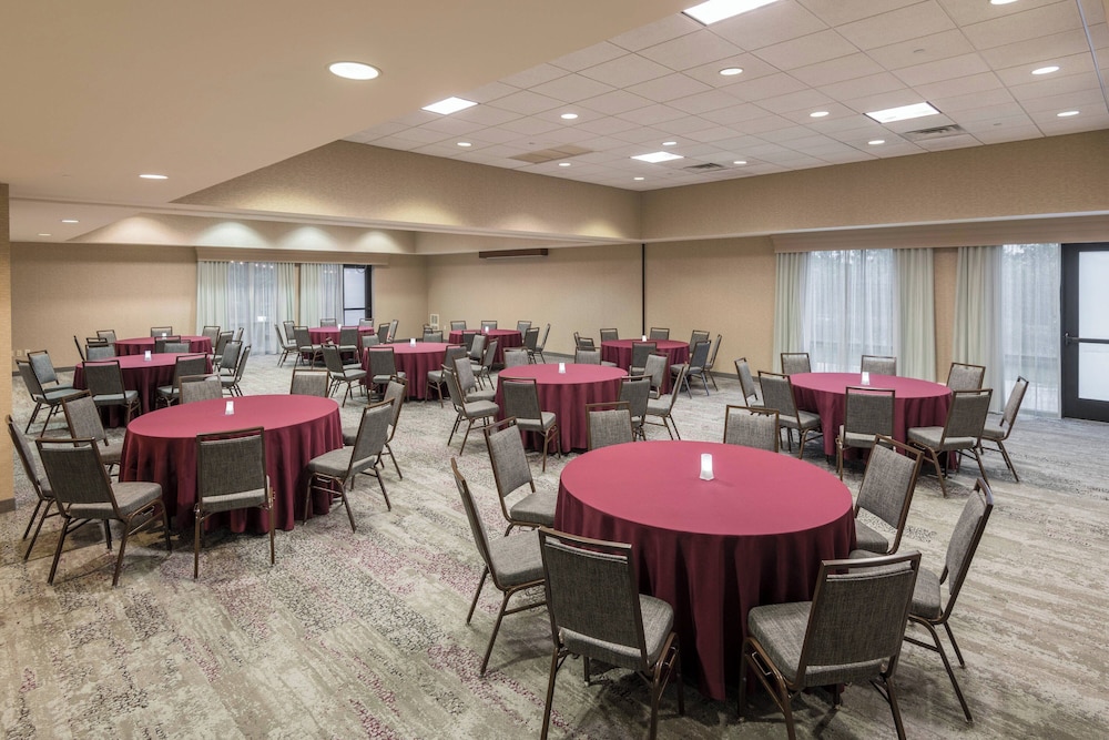 Courtyard by Marriott Philadelphia Valley Forge Collegeville - photo 34