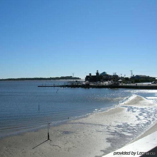 Cedar Cove Beach And Yacht Club - photo 3