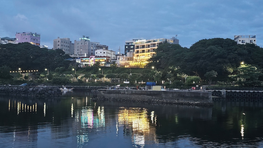 Cheonjiyeon Crystal Hotel in Seogwipo, South Korea