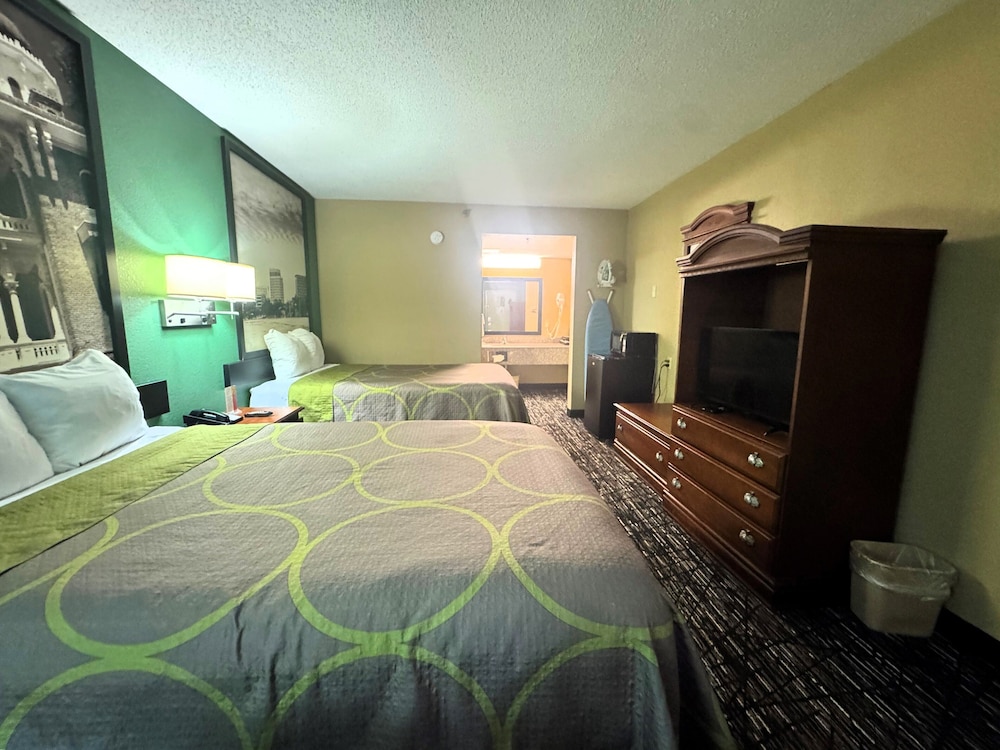 Super 8 by Wyndham Hattiesburg North University Area - photo 9