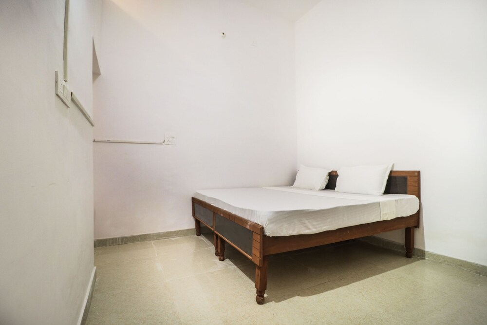 Spot On 47436 Motel Vishesh in Mohali, India