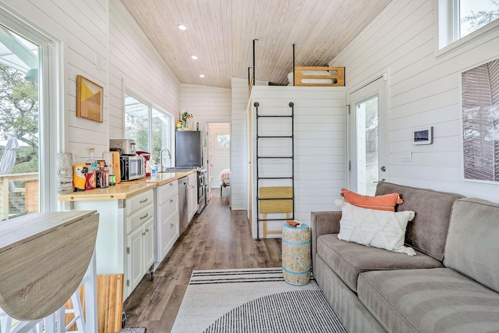 Updated Texas Tiny Home Rental On Lake Travis 18270980 — Lakeway