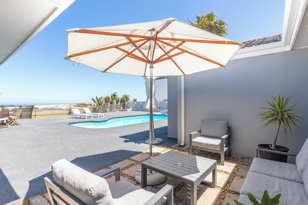 Melkbos Beachfront Villa — 4-Star Luxury Hotel in Cape Town, South Africa