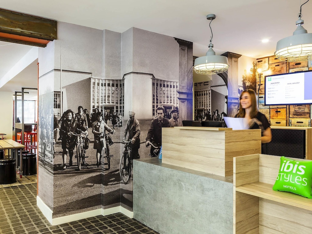 Ibis Styles Paris Mairie De Clichy — Clichy