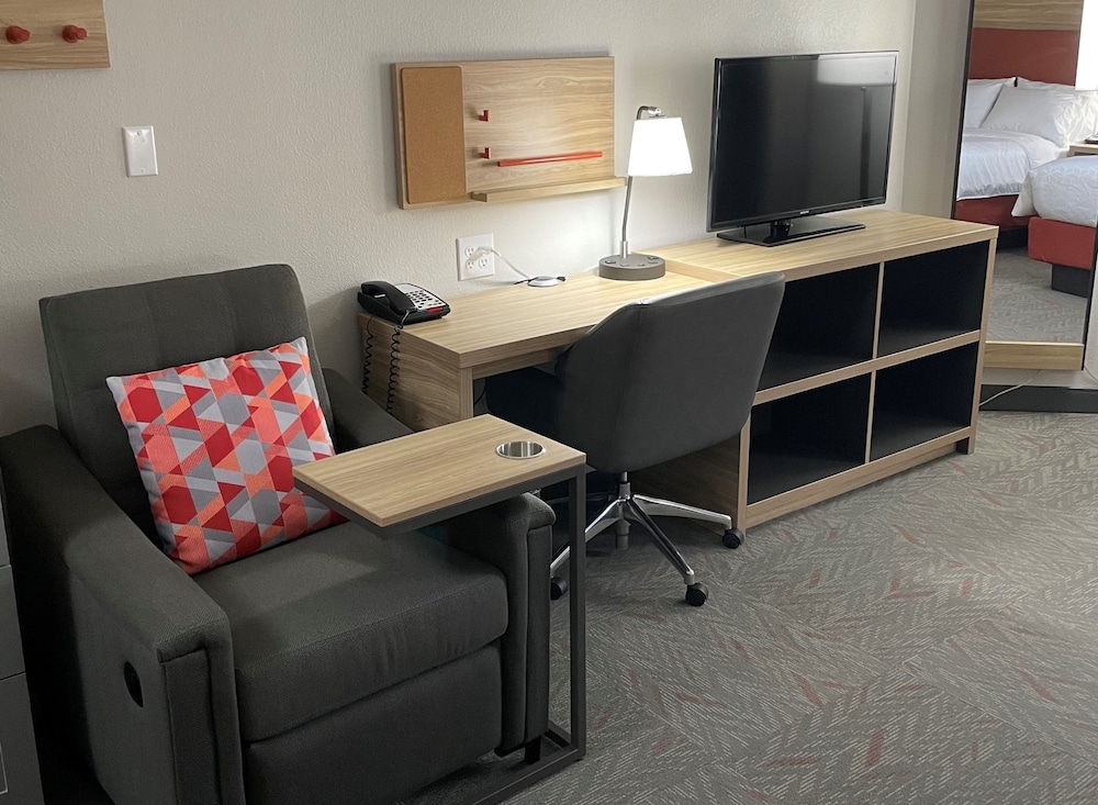 Candlewood Suites Tuscaloosa by IHG - photo 16