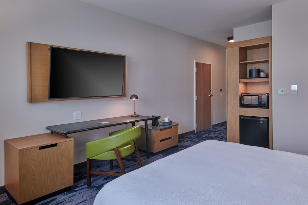 Fairfield Inn & Suites by Marriott Chicago O'Hare - photo 16