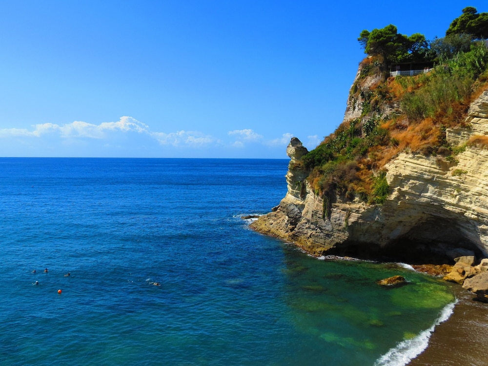 Hotel Casa Nicola — Ischia