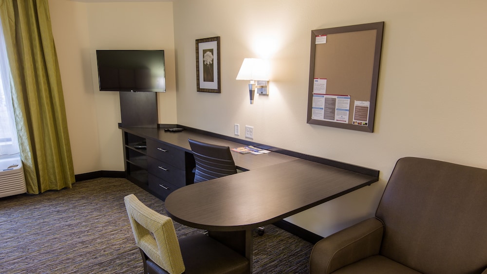 Candlewood Suites : Overland Park W 135th St an IHG Hotel - photo 2