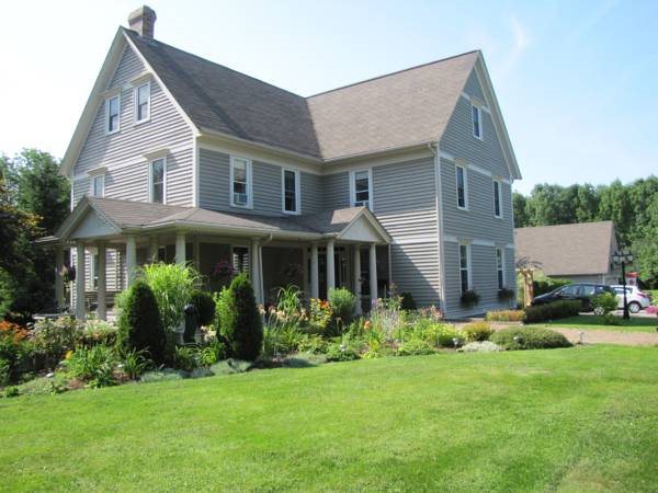 In Wolfville Luxury Bed & Breakfast — 4-Star Luxury Hotel in Wolfville, Canada