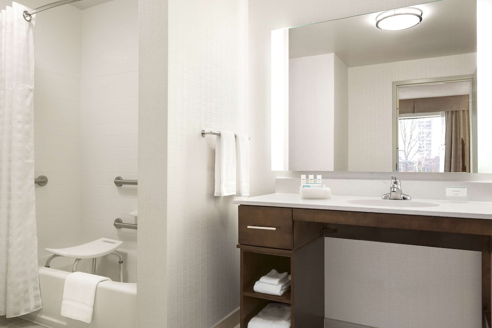 Homewood Suites by Hilton Arlington Rosslyn Key Bridge - photo 26