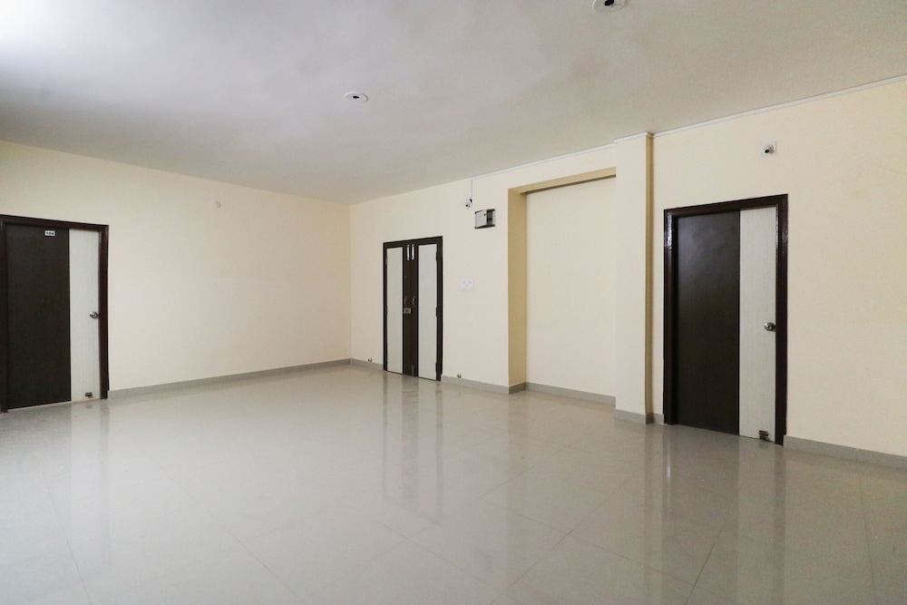 OYO 43835 Imperial Stays — Bhubaneshwar — photo 3