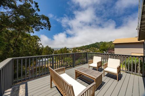 Entire Oceanview Coastal Retreat In Pacifica — Pacifica