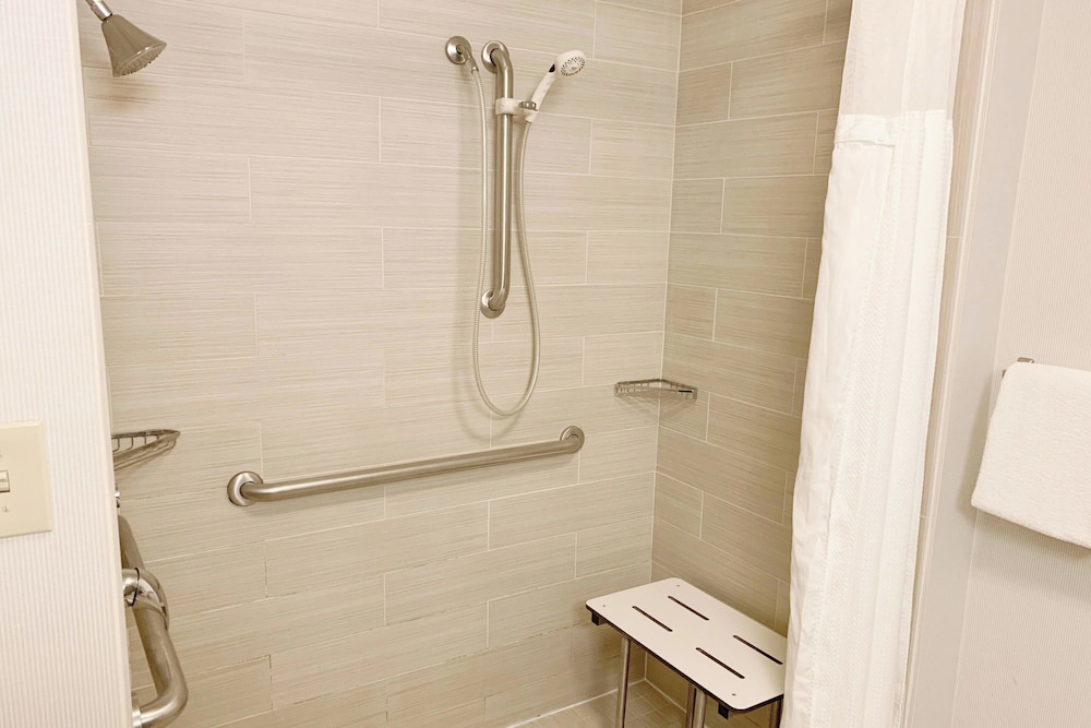 Courtyard by Marriott Cleveland Westlake - photo 18