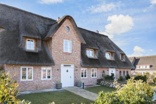Middenhus am Risgap - carbon neutral hotel in Unknown City