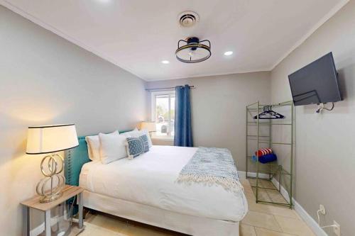 Luxury Home Pool Spa Games 3 mi Vegas Strip