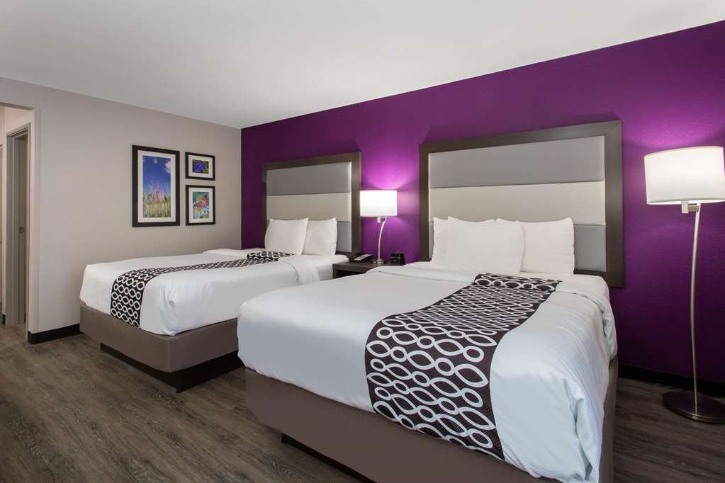 La Quinta Inn & Suites by Wyndham Effingham - photo 19