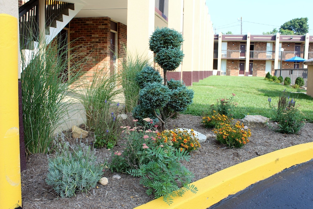 Bluegrass Inn - photo 45