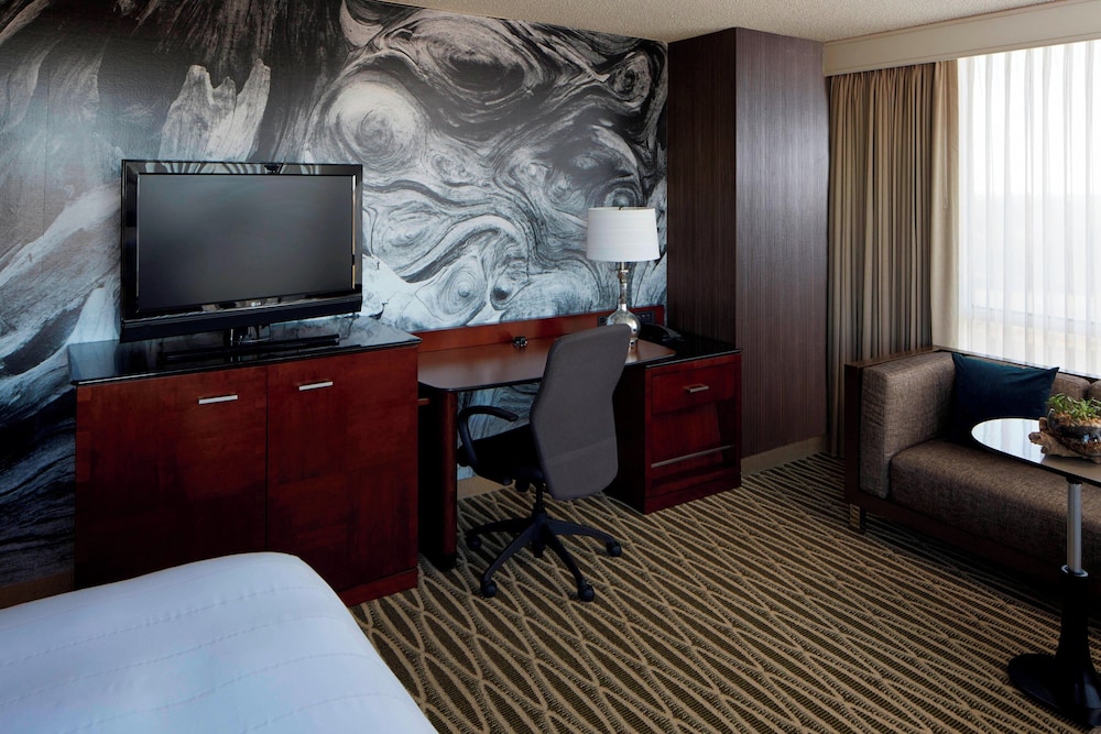 Marriott Minneapolis Southwest - photo 20