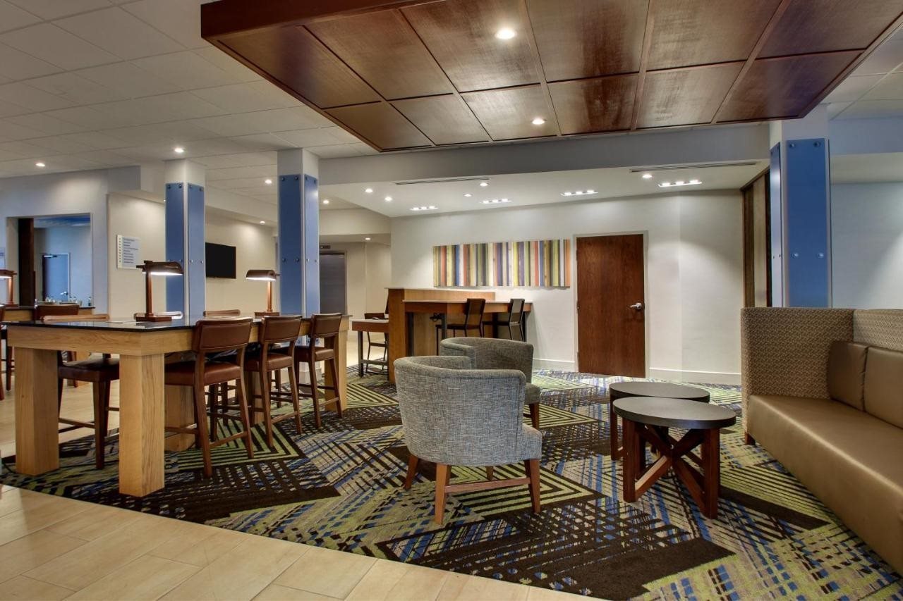 Holiday Inn Express & Suites Mt Sterling North by IHG - photo 90