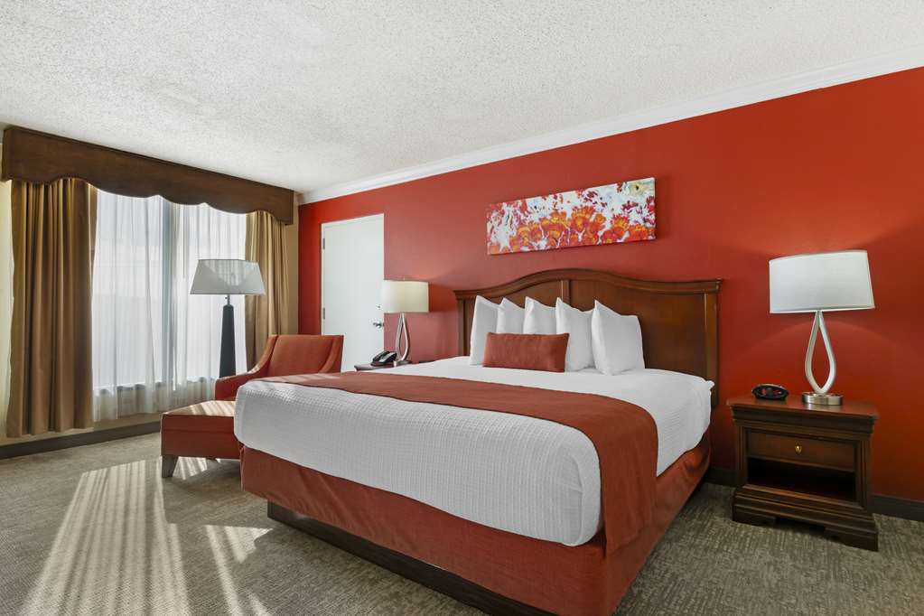 Best Western Plus Burlington - photo 7