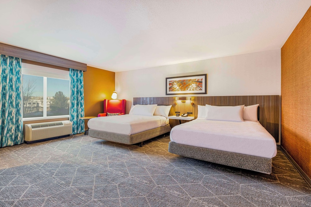 Hilton Garden Inn Colorado Springs Airport - photo 9