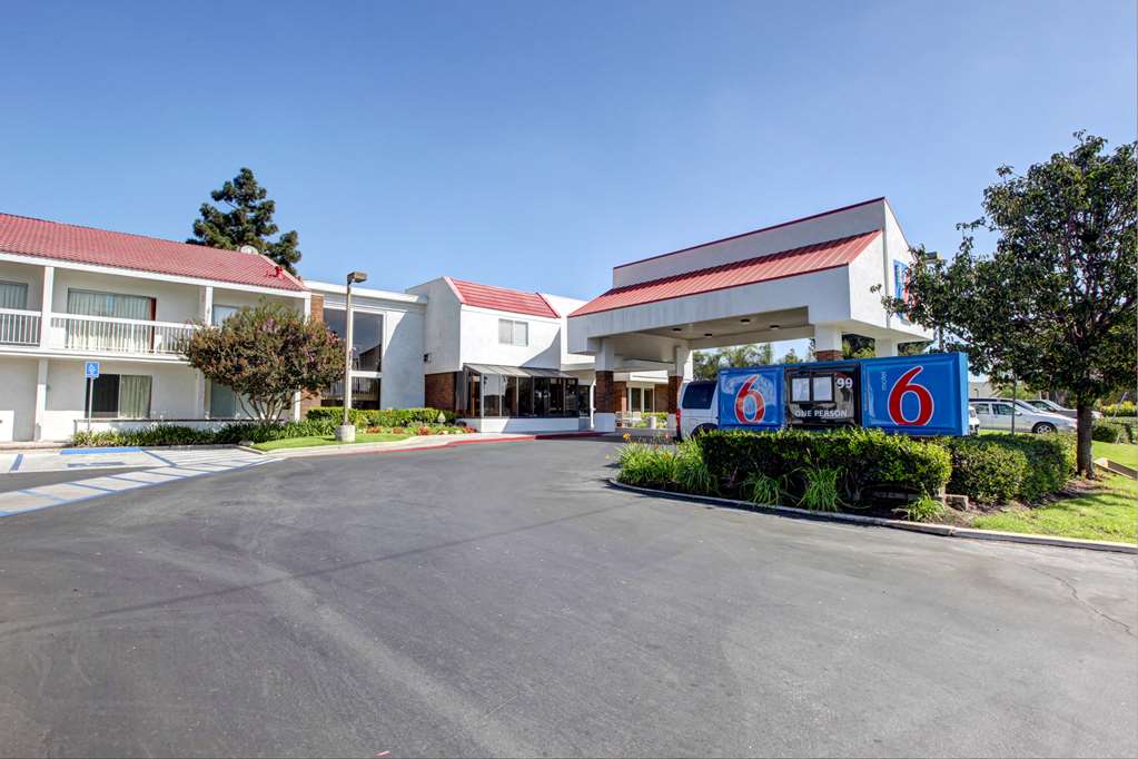 Motel 6 Irvine Orange County Airport - photo 5