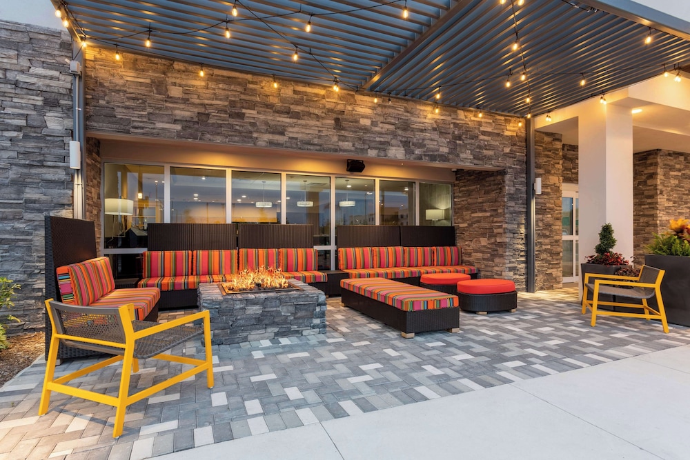Home2 Suites by Hilton Vero Beach I 95 - photo 37