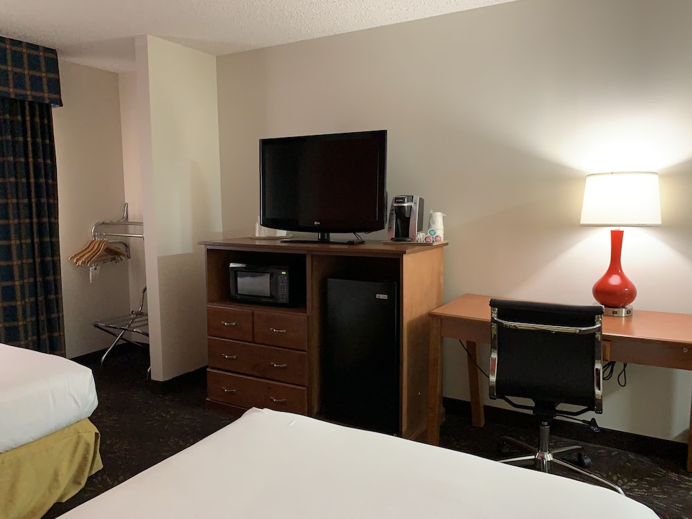 Ramada by Wyndham Santa Fe - photo 7