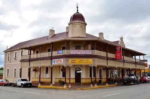 Railway Hotel Motel Peterborough — Peterborough